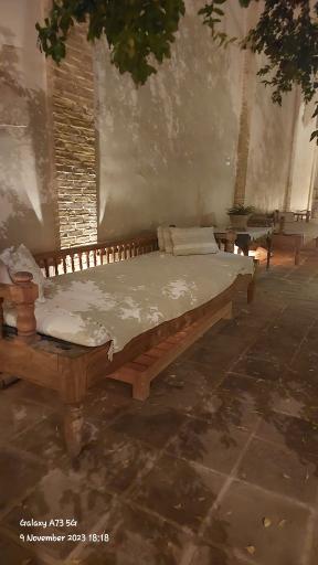 عکس خانه و هتل تاریخی منوچهری