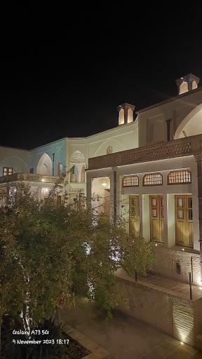 عکس خانه و هتل تاریخی منوچهری