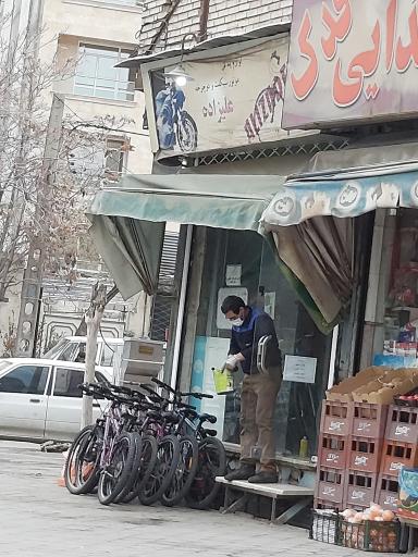 عکس تعمیرگاه دوچرخه