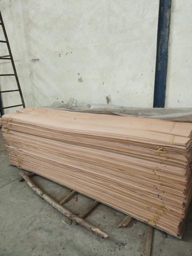 عکس کارخانه روکش زنی چوب قربان زاده