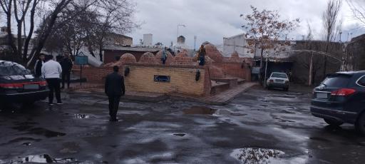 سفره خانه و چایخانه سنتی حاج داداش (حمام)