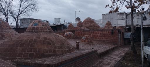 عکس سفره خانه و چایخانه سنتی حاج داداش (حمام)