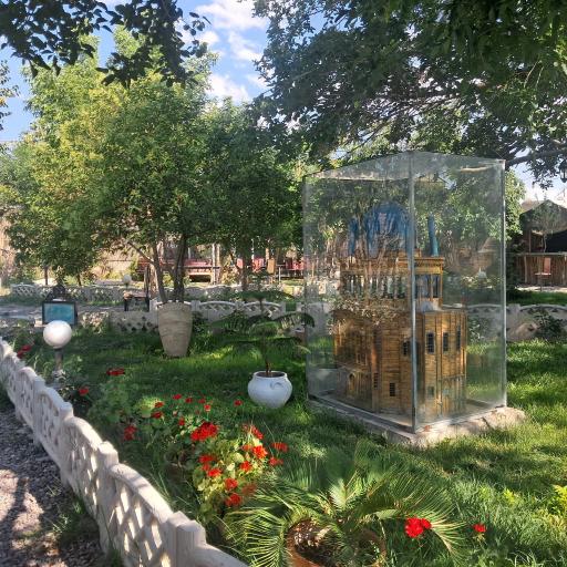 عکس سفره خانه و چایخانه سنتی حاج داداش (حمام)