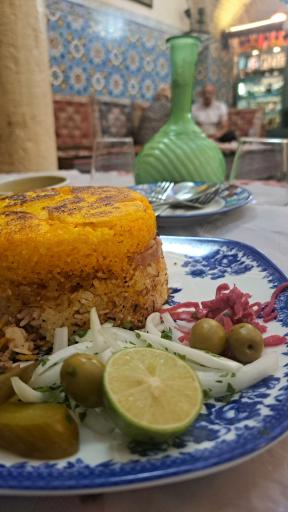 عکس سفره خانه و چایخانه سنتی حاج داداش (حمام)