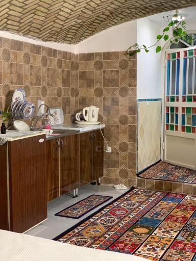 عکس اقامتگاه امیر چخماق (اتاقک)