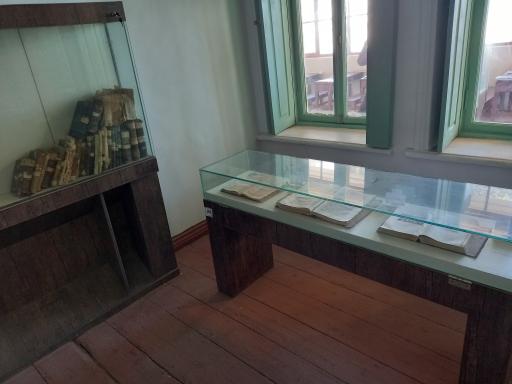 عکس دبیرستان موزه حکیم نظامی آستارا