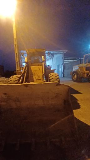 عکس تعمیرگاه لودر مهران نبی نژاد