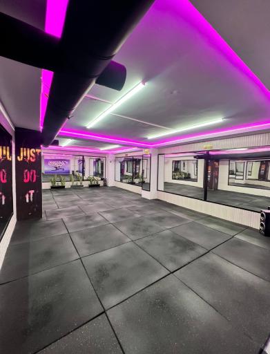 عکس باشگاه بانوان صبا