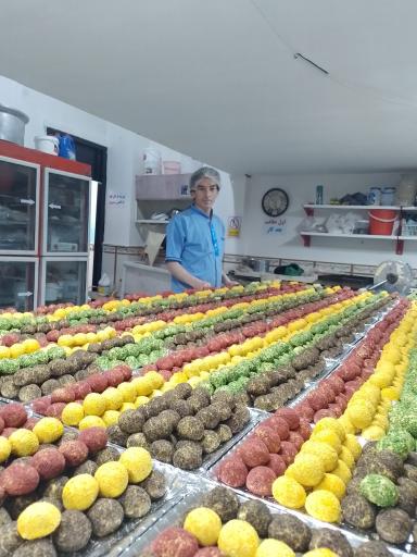 عکس نان و شیرینی استاد بهشتی