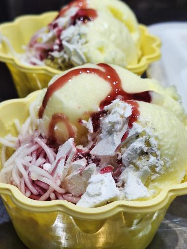 عکس بستنی سنتی مشتی ماشالله