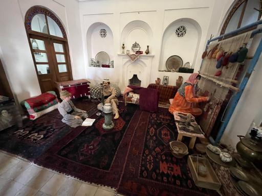 عکس موزه مردم شناسی و خانه کرد