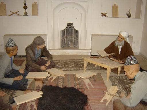 عکس موزه مردم شناسی و خانه کرد