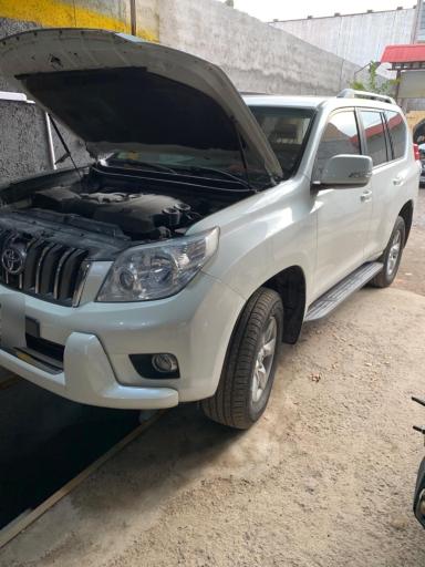 عکس تعمیرگاه تیکاف