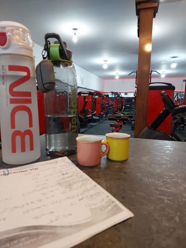 عکس باشگاه بدن سازی بادی سنتر