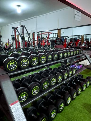 عکس باشگاه بدن سازی بادی سنتر