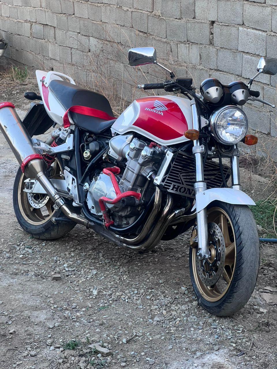 عکس موتور سازی محسن 