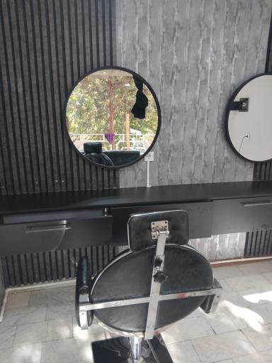 عکس سالن پیرایش محمدرضا عربخانی