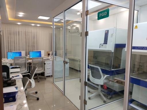 عکس آزمایشگاه ژنتیک پزشکی ویرا 