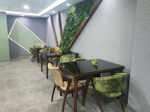 رستوران اتیوم