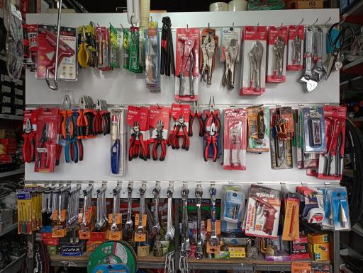 عکس رنگ و ابزار محمد 