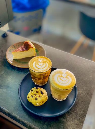 عکس کافه هم‌سایه