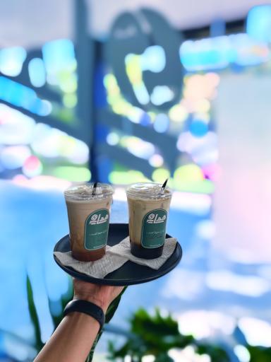 عکس کافه هم‌سایه