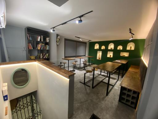 عکس کافه هم‌سایه