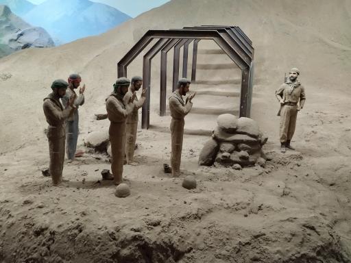 عکس باغ موزه دفاع مقدس همدان