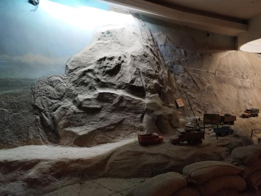 عکس باغ موزه دفاع مقدس همدان