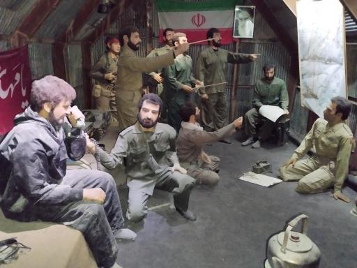 عکس باغ موزه دفاع مقدس همدان