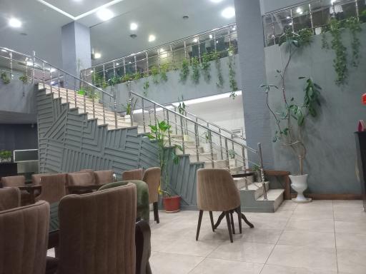 رستوران اتیوم