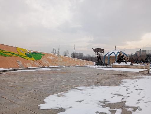 عکس باغ موزه دفاع مقدس همدان