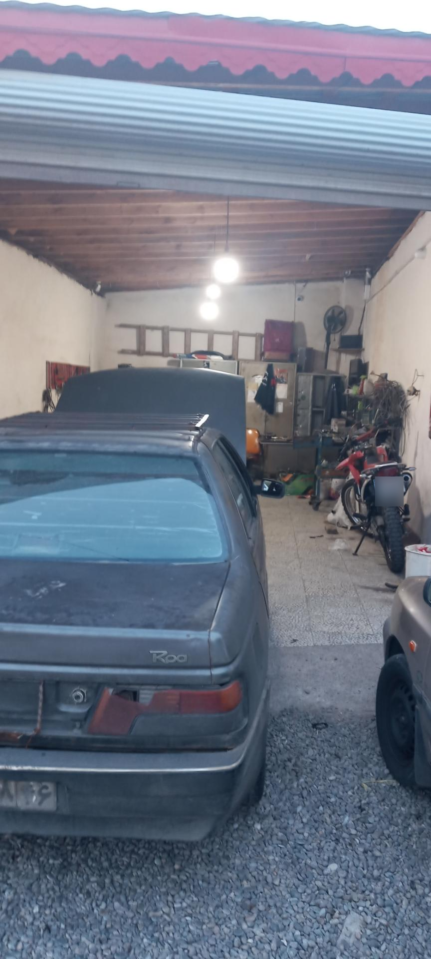 عکس تعمیرگاه ماشینهای سی ان جی 