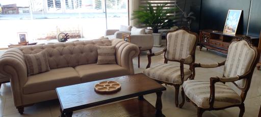 عکس فروشگاه لارا چوب