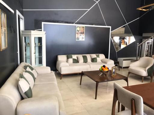 عکس فروشگاه لارا چوب