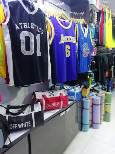 عکس فروشگاه ورزشی سام اسپرت