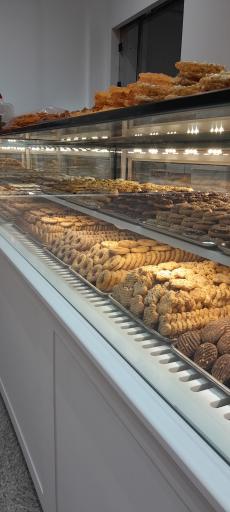 عکس نان و شیرینی نیشکر اصل