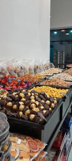 عکس نان و شیرینی نیشکر اصل