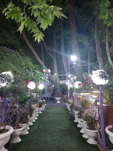 عکس رستوران گلایل طلایی