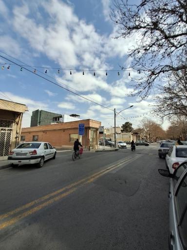 عکس پارکینگ اردیبهشت