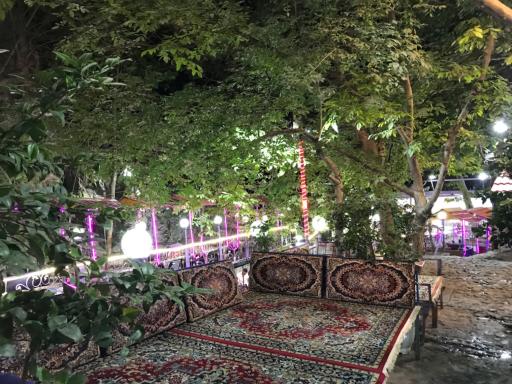 عکس رستوران گلایل طلایی