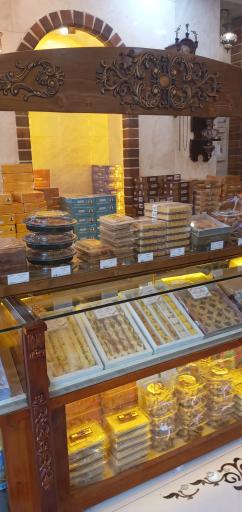 عکس نان برنجی حاج نصراله نوری   شعبه اصلی