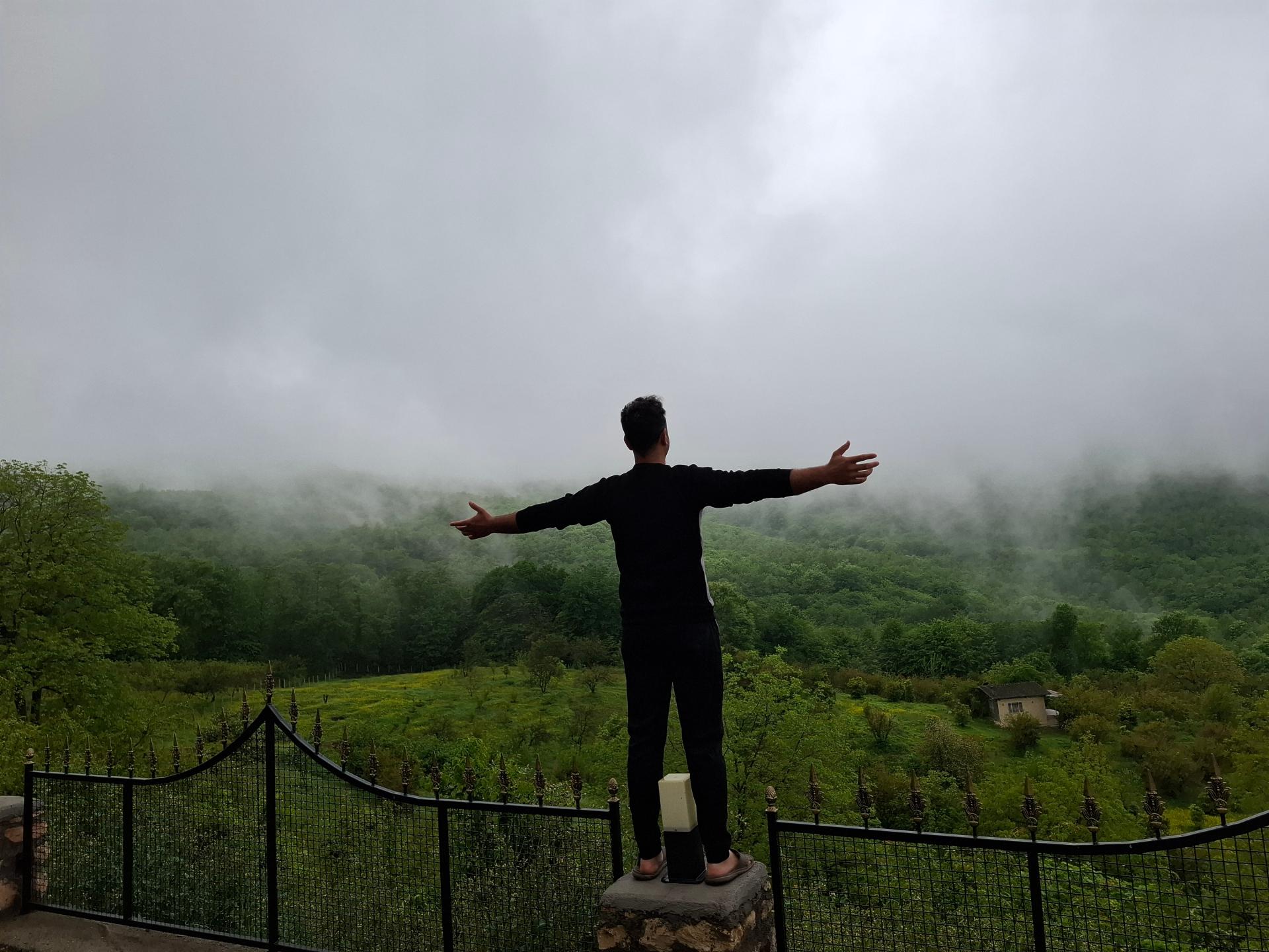 عکس منطقه توریستی چشمه سرخ او