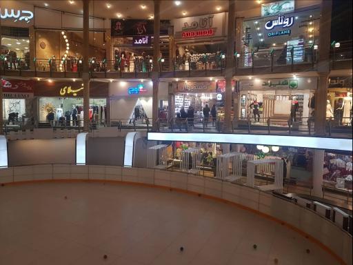 عکس مرکز خرید رشدیه