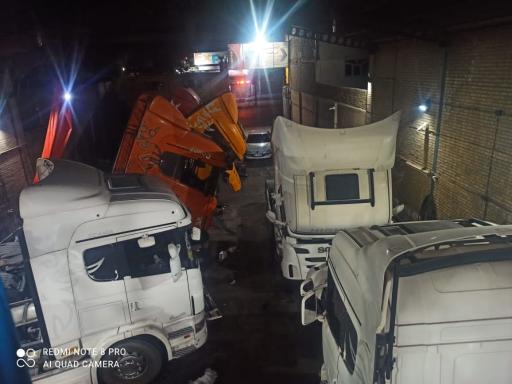 عکس تعمیرگاه اسکانیا علیرضا حیدری