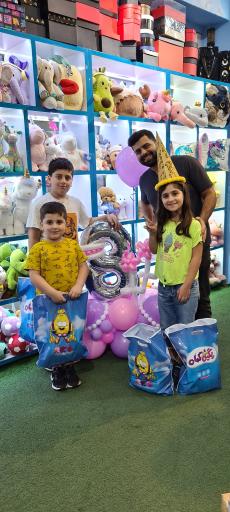 عکس فروشگاه عروسک و اسباب بازی و کادویی رنگین کمان شهرک غرب