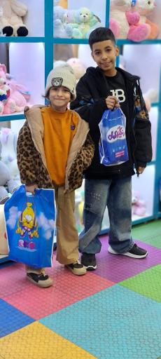 فروشگاه عروسک و اسباب بازی و کادویی رنگین کمان شهرک غرب