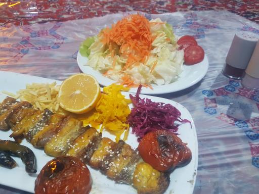 عکس باغ رستوران اریکه ایرانیان