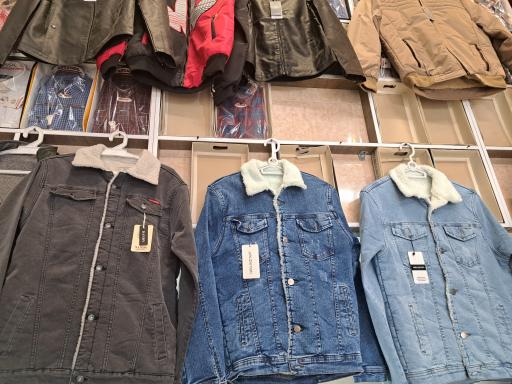 خیاطی تولیدی و فروشگاه پوشاک پارس