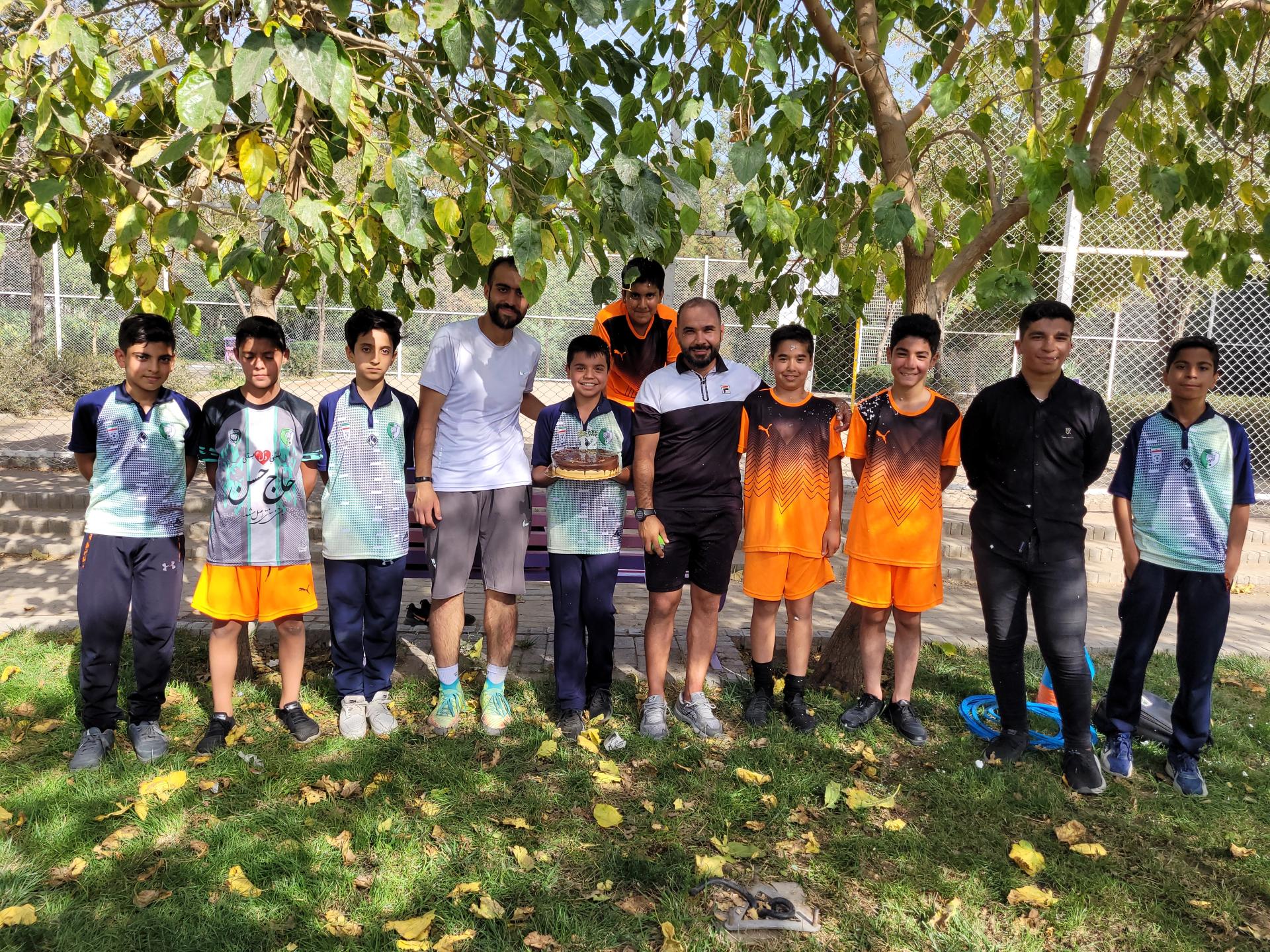 عکس زمین چمن مصنوعی نصرت شهرداری مشهد